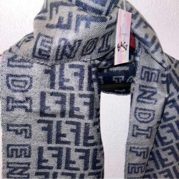 Fendi: Logo and Monogram Wool Tassel Scarf (Grey) - Picture 4 of 13